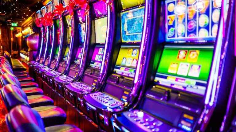 Os slots online  podem lhe garantir muito diversão e dinheiro