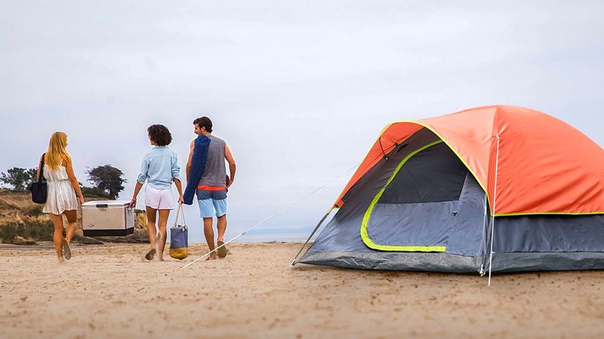 Acampar na praia: guia rápido e dicas essenciais