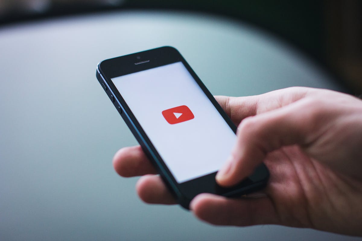 Quanto ganha um youtuber com 10 milhões de inscritos: análise de receita e fontes de lucro atuais