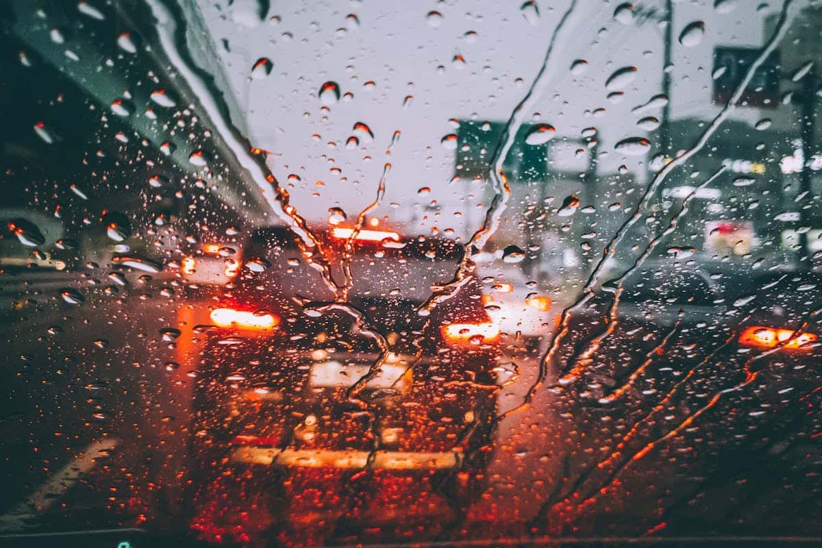 O impacto dos desastres naturais no bolso do motorista brasileiro O impacto dos desastres naturais no bolso do motorista brasileiro