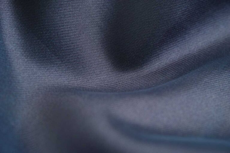 Tecidos inteligentes: quais materiais trazem mais conforto, durabilidade e estilo?