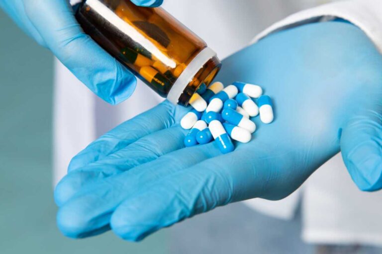 Como obter medicamentos de alto custo pelo plano de saúde? Advogada explica o que fazer